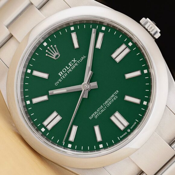 Sale! Rolex 41mm Green Dial Steel Watch - Picture 1 of 7